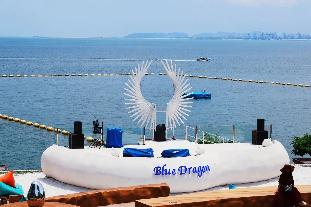 渝中区音迪娱汽车脚垫环保耐磨材料技术解析